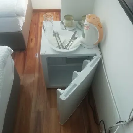 Πανσιόν Piccola *
