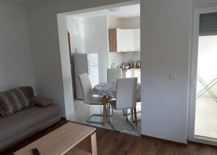 Piccola Guest house 3*